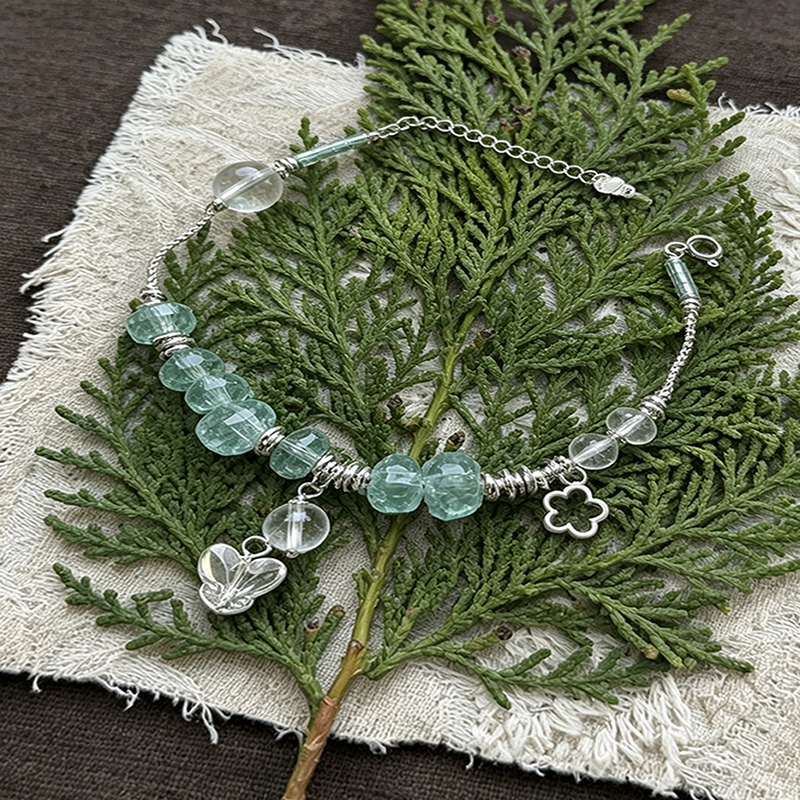 Mint Breeze – Aqua Green Bracelet for Coolness & Clarity
