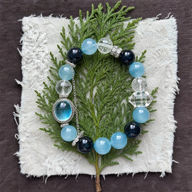 Ocean Destiny – Aquamarine Mixed Crystal Bracelet for Fate Symbolism