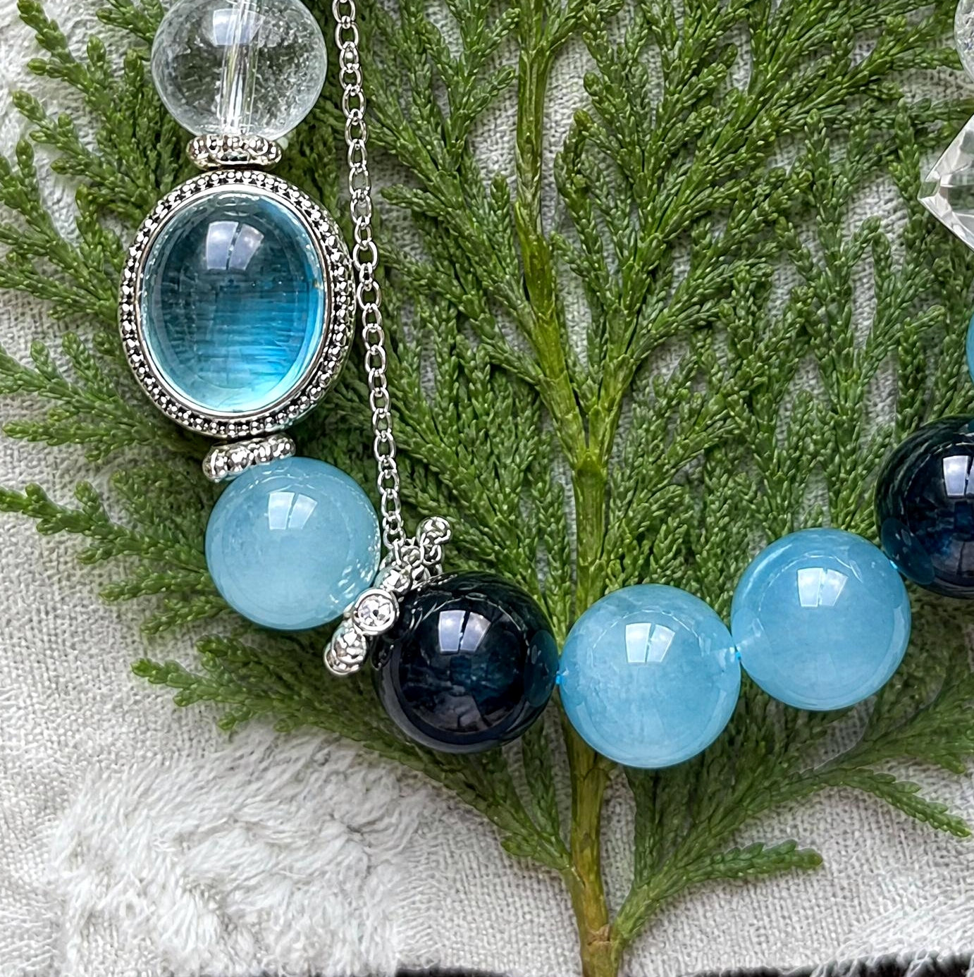 Ocean Destiny – Aquamarine Mixed Crystal Bracelet for Fate Symbolism