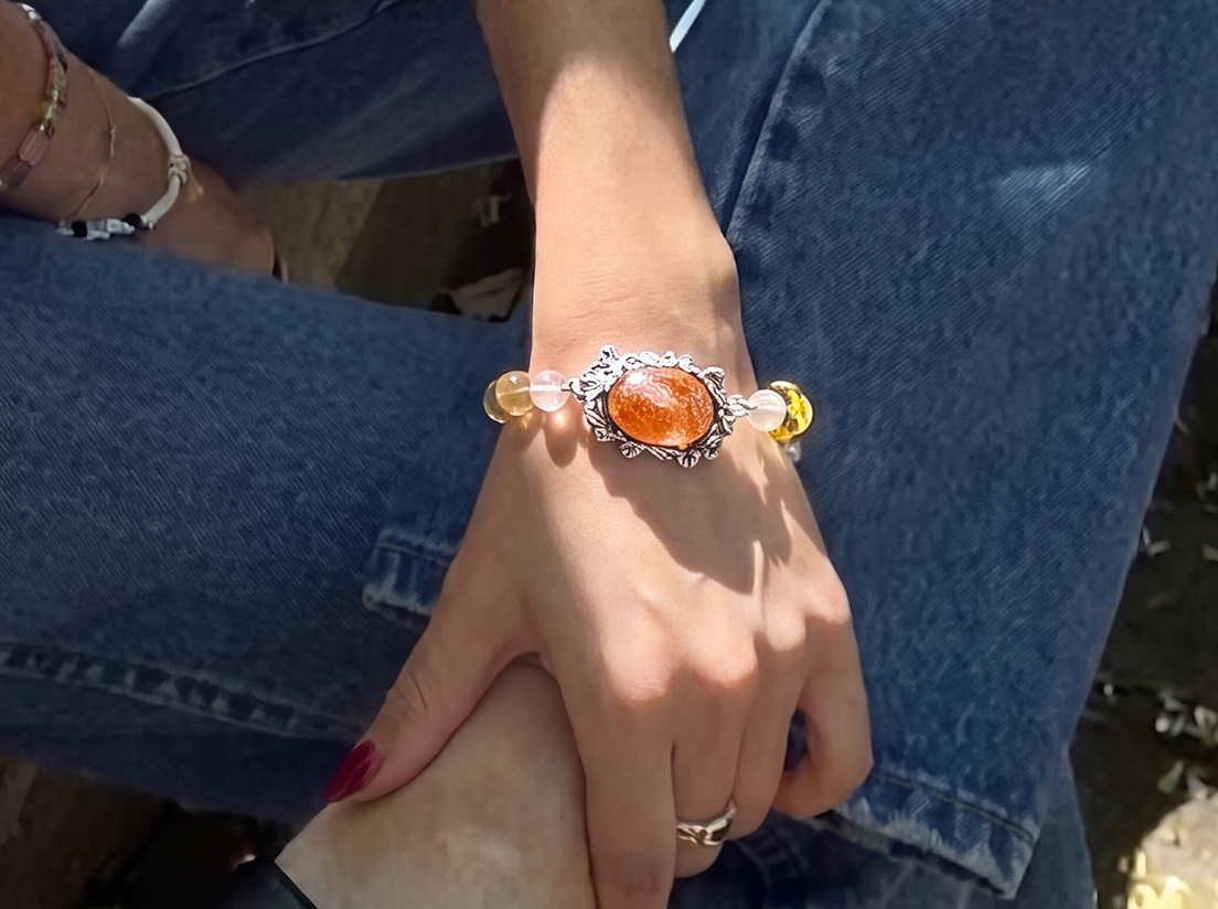 Golden Bloom‑Red Hematoid Quartz Statement Bracelet