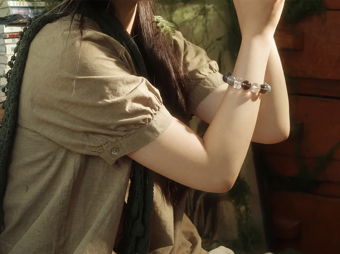 Moonglow Rise – Moonstone & Smoky Quartz Crystal Bracelet