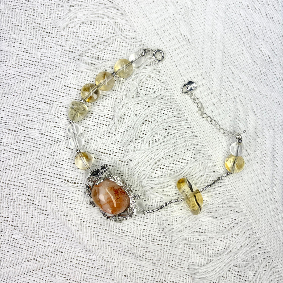 Warm Sunset‑Tone Gem Bracelet For Retro‑inspired Daily Outfits